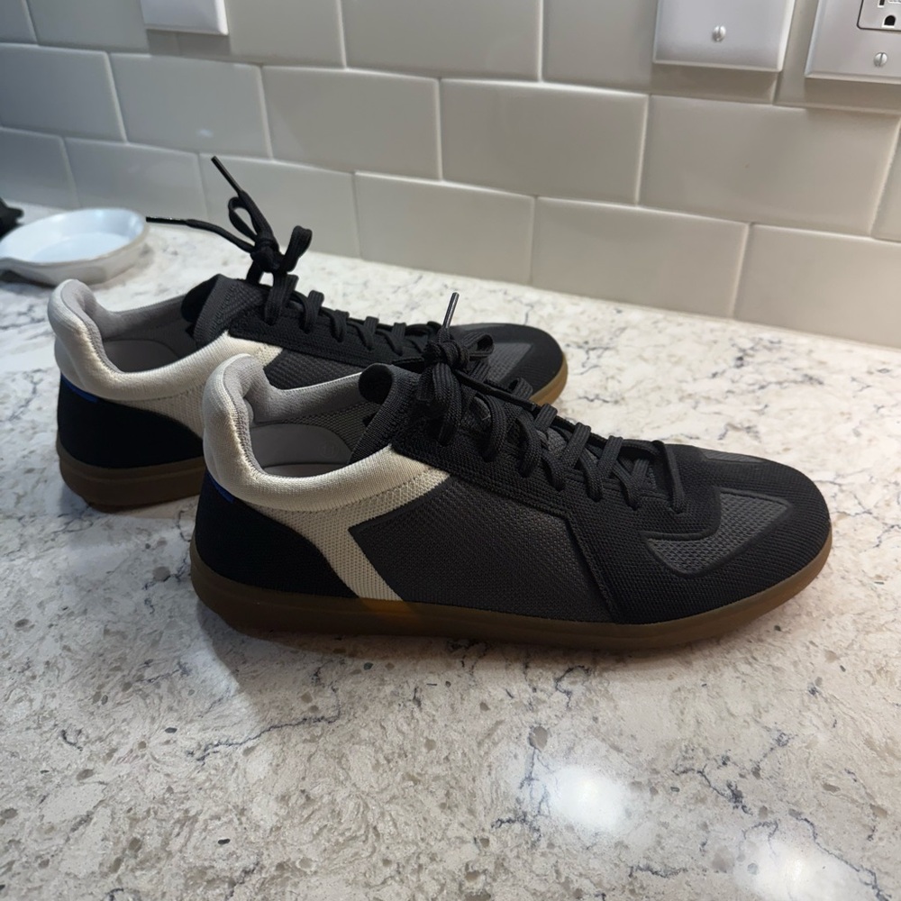 Rothy’s RS01 Men’s Black, Grey and White Sneakers with Gum Sole